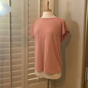 Liz Claiborne Short Sleeve Womens Tee